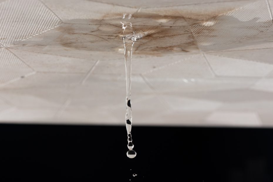 water drip from ceiling